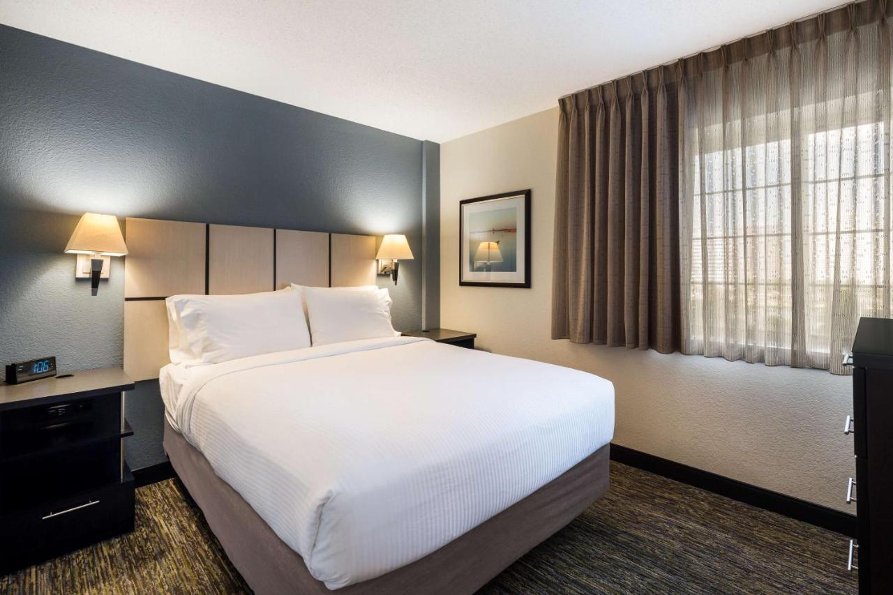 Hotel Sonesta Simply Chicago 3*