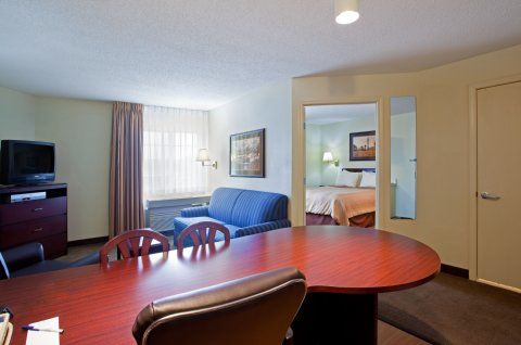 Hotel Sonesta Simply Chicago Waukegan